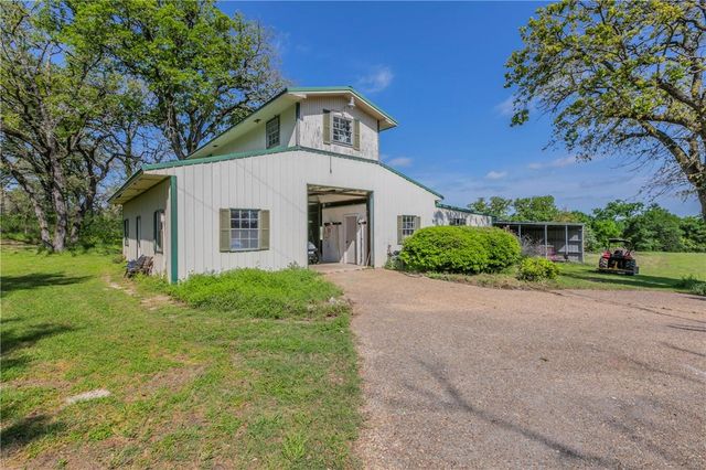 180 FCR 797, Donie, TX 75838