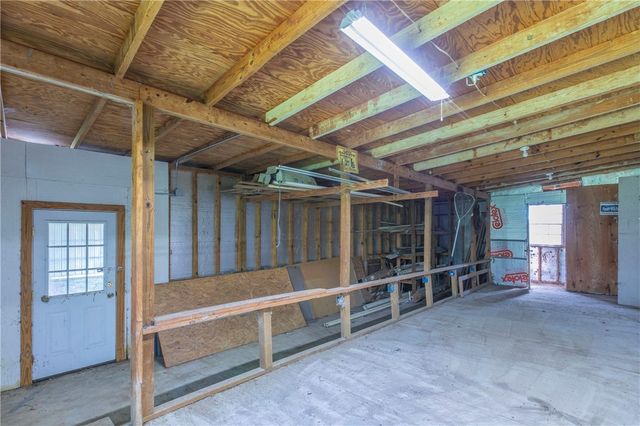 180 FCR 797, Donie, TX 75838