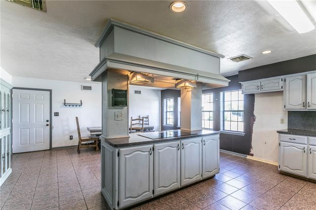 180 FCR 797, Donie, TX 75838