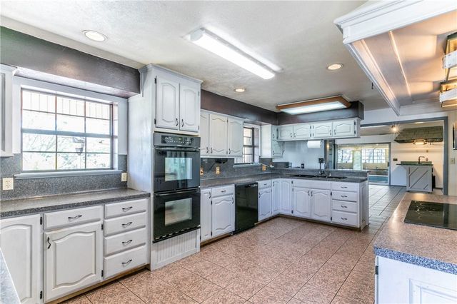 180 FCR 797, Donie, TX 75838