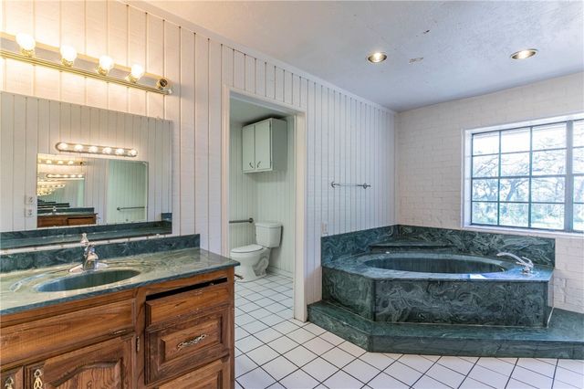 180 FCR 797, Donie, TX 75838