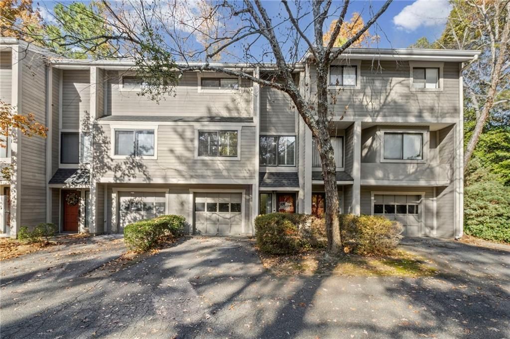 2883 TORREYA SE Way, Marietta, GA 30067