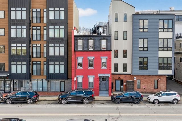 528 Dorchester Ave, Boston, MA 02127