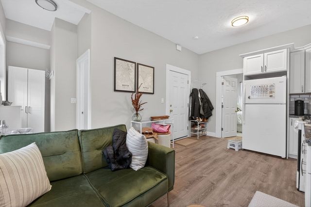 528 Dorchester Ave, Boston, MA 02127