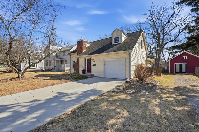 909 Walnut Street, Iowa City, IA 52240