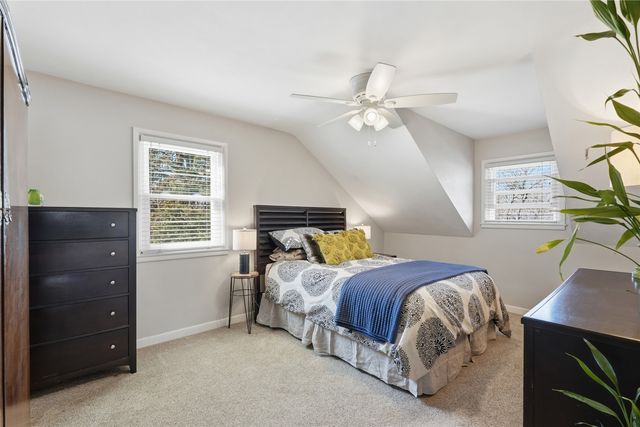 909 Walnut Street, Iowa City, IA 52240