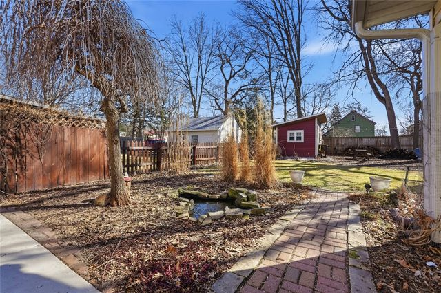 909 Walnut Street, Iowa City, IA 52240