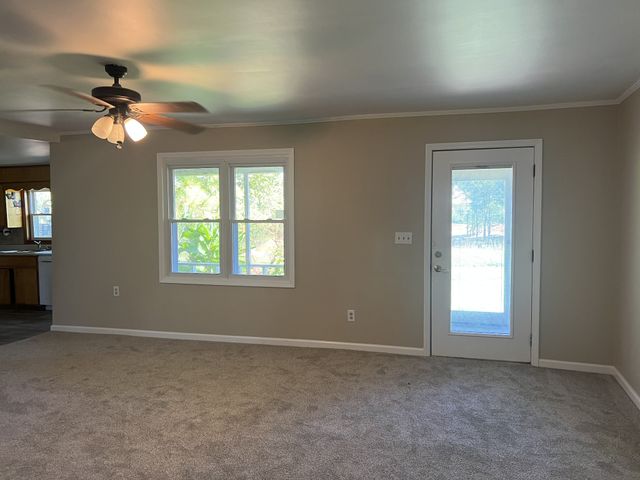 2043 Lafayette Rd, Red Boiling Springs, TN 37150