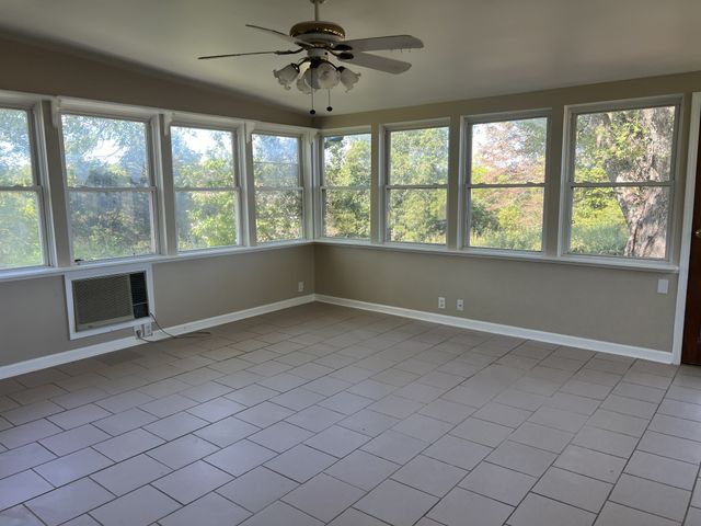 2043 Lafayette Rd, Red Boiling Springs, TN 37150