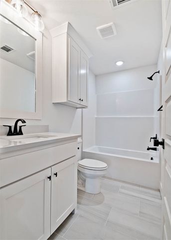 1 Ila Lane, Bella Vista, AR 72714