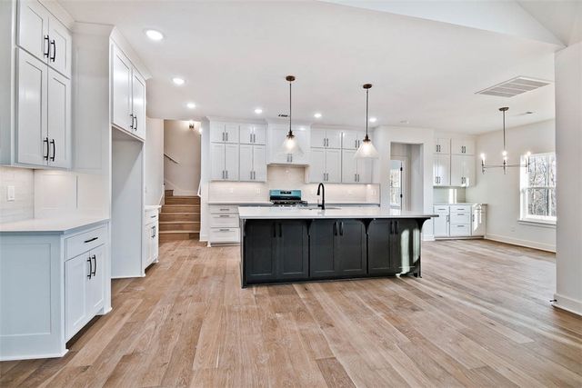 1 Ila Lane, Bella Vista, AR 72714