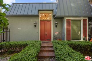 9044 Elevado Street, West Hollywood, CA 90069