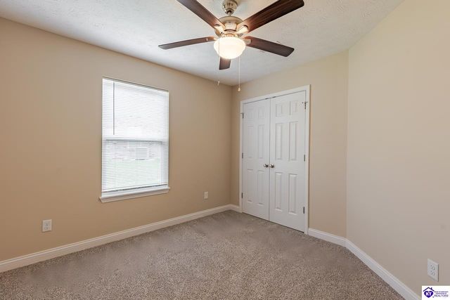 305 Breckinridge Circle, Vine Grove, KY 40175