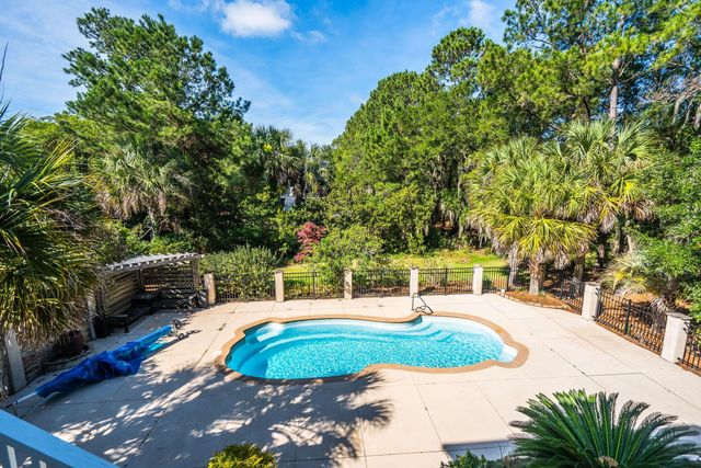 1327 Headquarters Plantation Drive, Johns Island, SC 29455