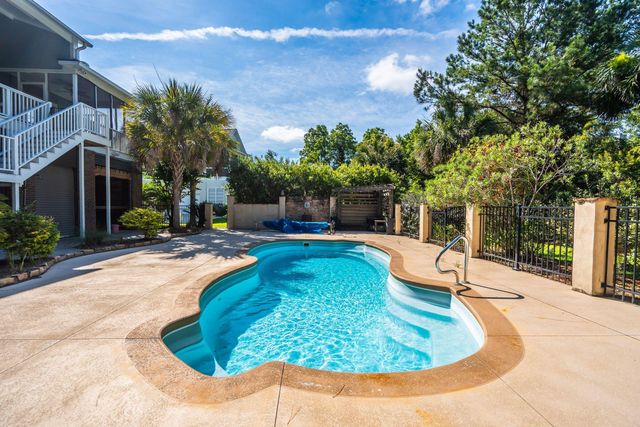 1327 Headquarters Plantation Drive, Johns Island, SC 29455