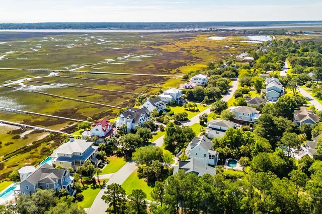 1327 Headquarters Plantation Drive, Johns Island, SC 29455