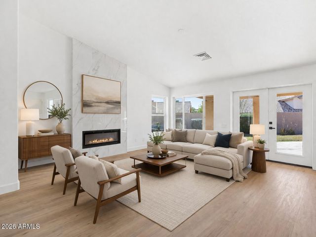 2451 E DRY CREEK Road, Phoenix, AZ 85048