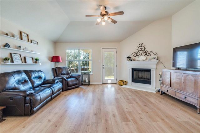 208 Ashwood N DR N, Kyle, TX 78640