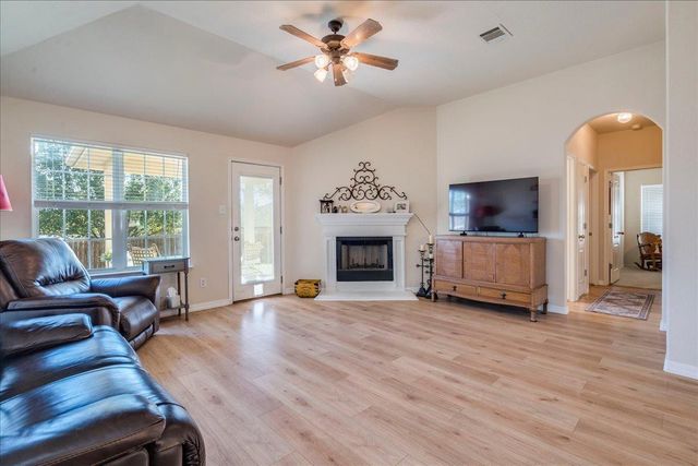 208 Ashwood N DR N, Kyle, TX 78640
