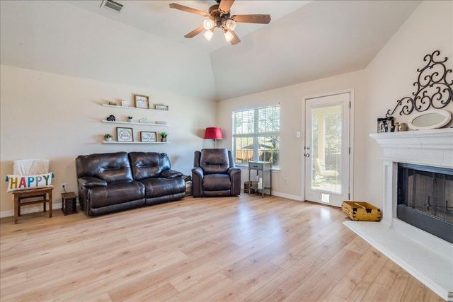 208 Ashwood N DR N, Kyle, TX 78640