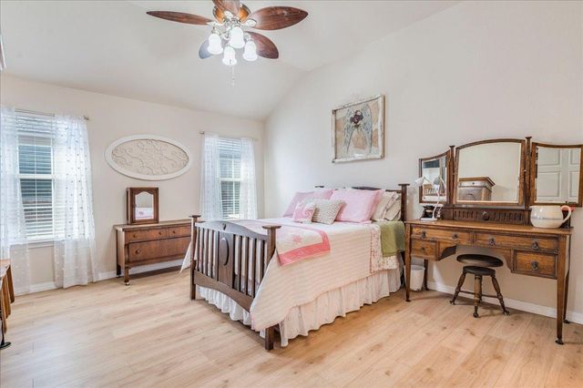 208 Ashwood N DR N, Kyle, TX 78640