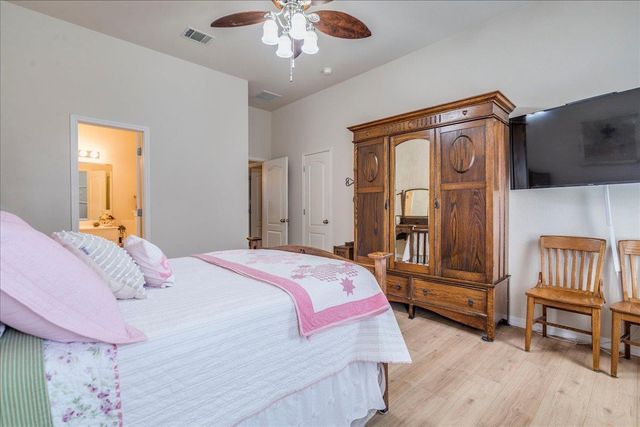 208 Ashwood N DR N, Kyle, TX 78640
