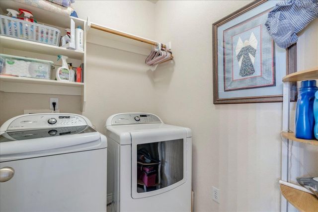 208 Ashwood N DR N, Kyle, TX 78640