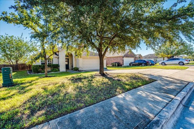 208 Ashwood N DR N, Kyle, TX 78640