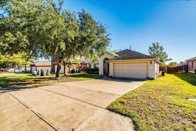 208 Ashwood N DR N, Kyle, TX 78640