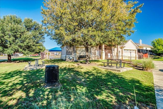208 Ashwood N DR N, Kyle, TX 78640