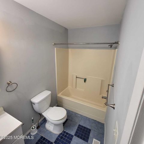 213 Main Street 4, Keansburg, NJ 07734