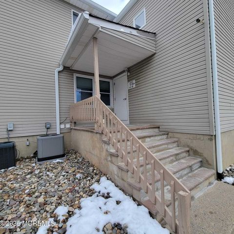 213 Main Street 4, Keansburg, NJ 07734