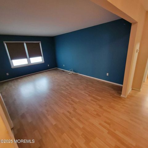 213 Main Street 4, Keansburg, NJ 07734