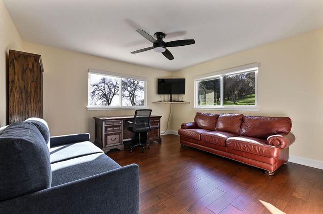 1203 Green Meadow Ct, Murphys, CA 95247