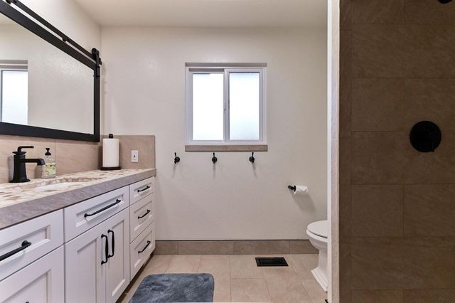 1203 Green Meadow Ct, Murphys, CA 95247