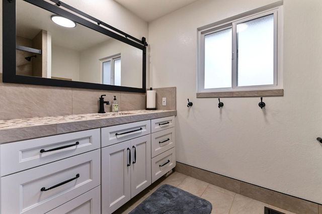 1203 Green Meadow Ct, Murphys, CA 95247