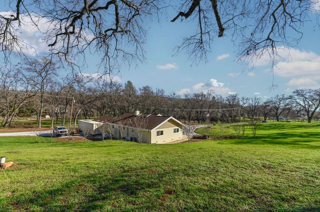 1203 Green Meadow Ct, Murphys, CA 95247