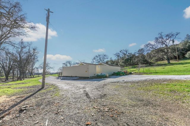 1203 Green Meadow Ct, Murphys, CA 95247