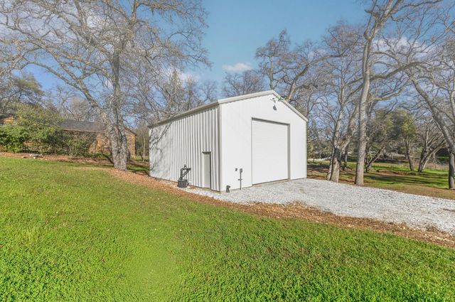 1203 Green Meadow Ct, Murphys, CA 95247