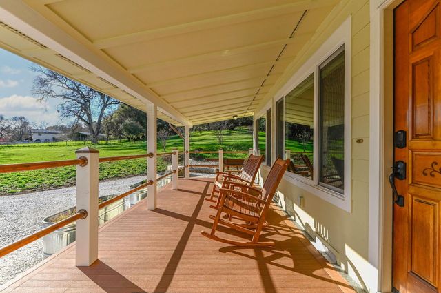 1203 Green Meadow Ct, Murphys, CA 95247