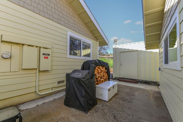 1203 Green Meadow Ct, Murphys, CA 95247