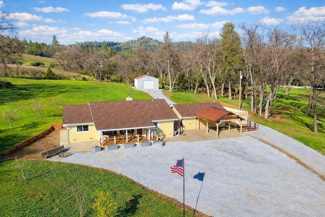 1203 Green Meadow Ct, Murphys, CA 95247