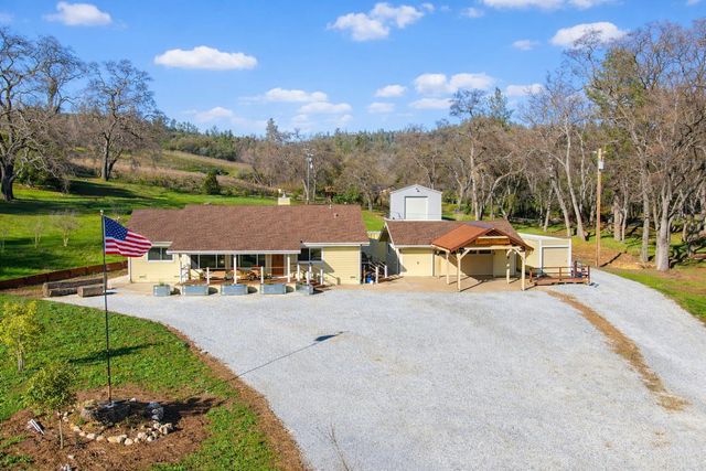 1203 Green Meadow Ct, Murphys, CA 95247