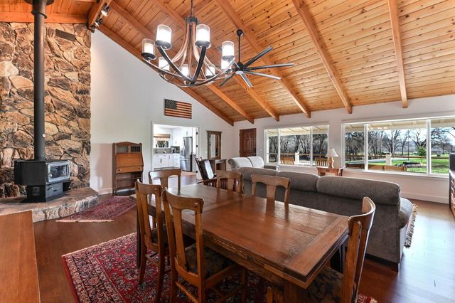 1203 Green Meadow Ct, Murphys, CA 95247