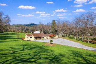 1203 Green Meadow Ct, Murphys, CA 95247