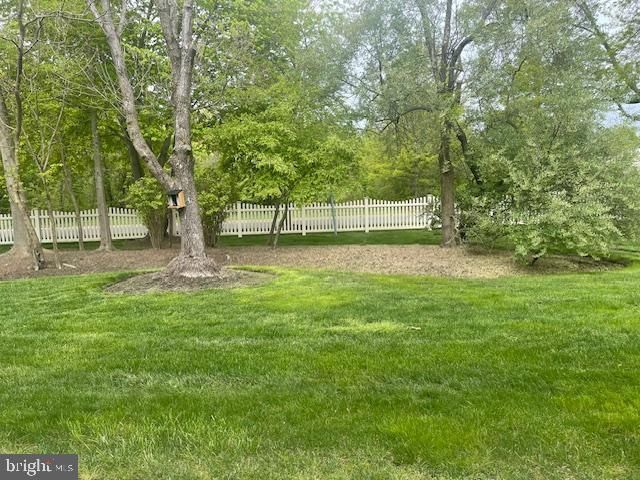 14 CHATHAM CT, East Windsor, NJ 08520