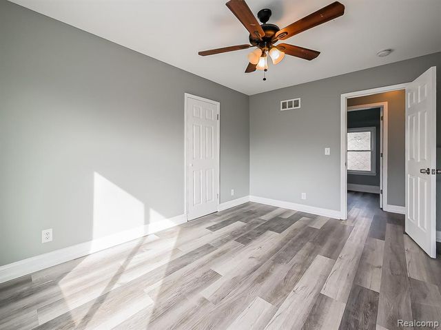 13 Mohawk Road, Pontiac, MI 48341