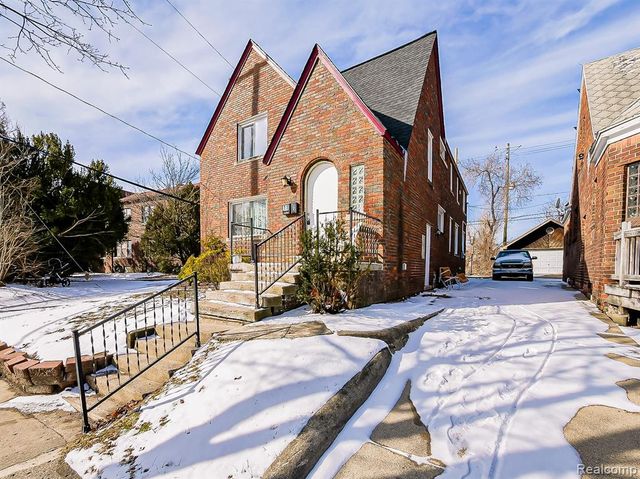 13 Mohawk Road, Pontiac, MI 48341