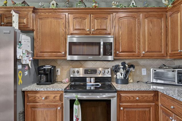 327 Alice Place, Ozark, MO 65721