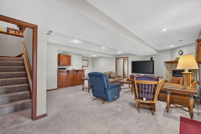 327 Alice Place, Ozark, MO 65721